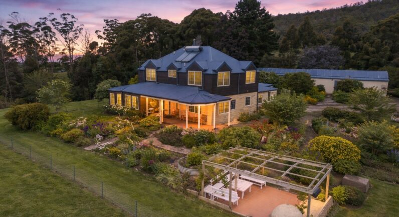 164 Saddle Road, Kettering TAS 7155