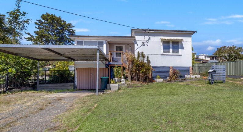 11 Carrington Street, West Kempsey NSW 2440