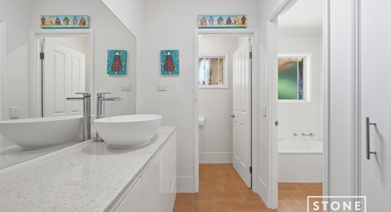 24 Topaz Drive, Emerald Beach NSW 2456