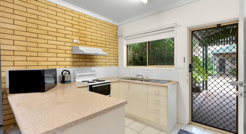 8/5 Grantala Street, Manoora QLD 4870