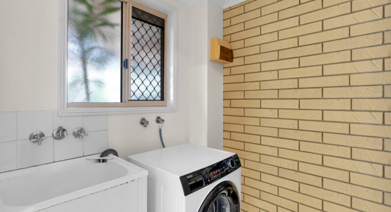 8/5 Grantala Street, Manoora QLD 4870