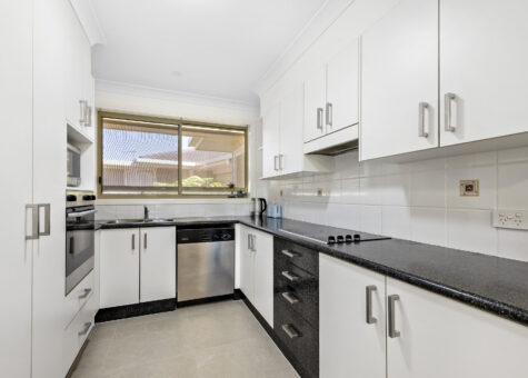 16 Reef Close