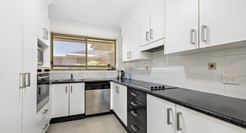 16 Reef Close, Port Macquarie NSW 2444