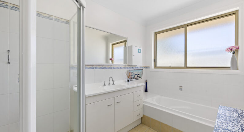 16 Reef Close, Port Macquarie NSW 2444