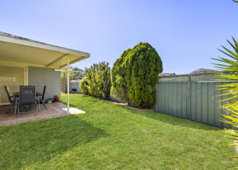 16 Reef Close