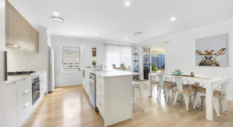 21 Amity Crescent, Thrumster NSW 2444