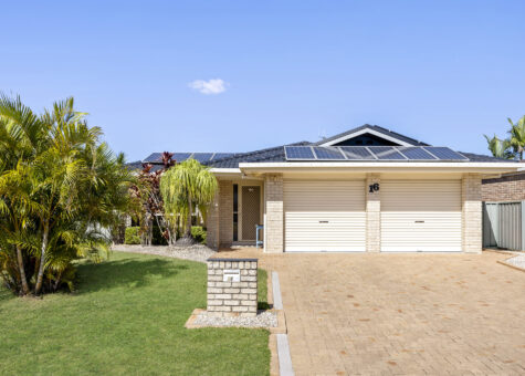 16 Reef Close