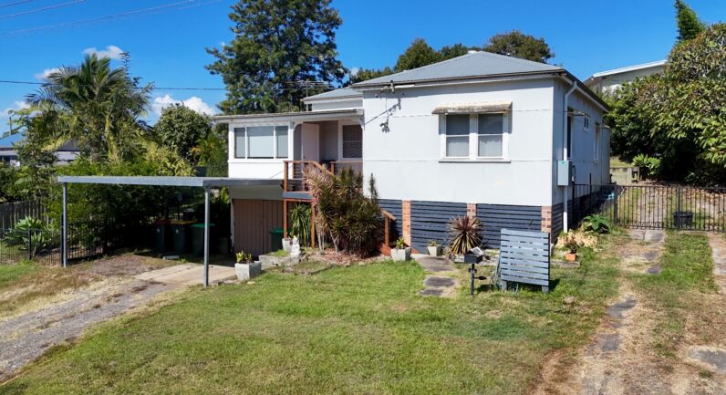 11 Carrington Street, West Kempsey NSW 2440