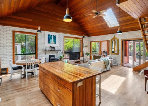 210 Groombridges Road