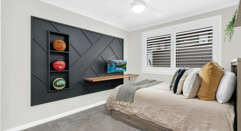 12 Langshan Street, Spring Farm NSW 2570