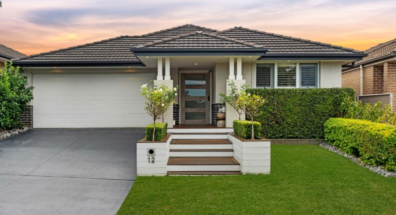 12 Langshan Street, Spring Farm NSW 2570
