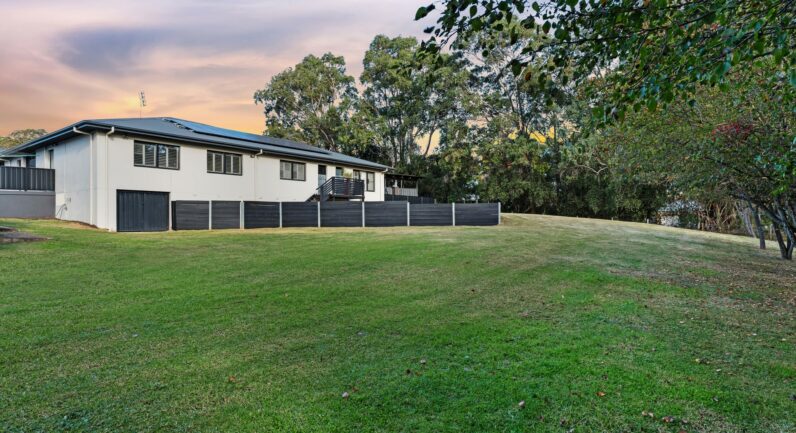 1 Sickles Drive, Grasmere NSW 2570