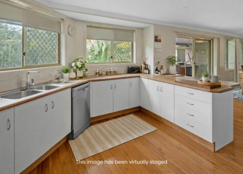 63 Stanley Folkard Place