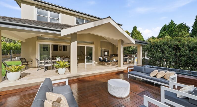 98 Kooloona Crescent, West Pymble NSW 2073