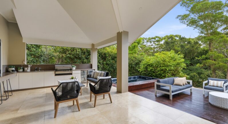 98 Kooloona Crescent, West Pymble NSW 2073