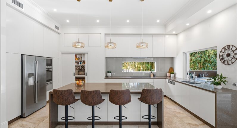 98 Kooloona Crescent, West Pymble NSW 2073