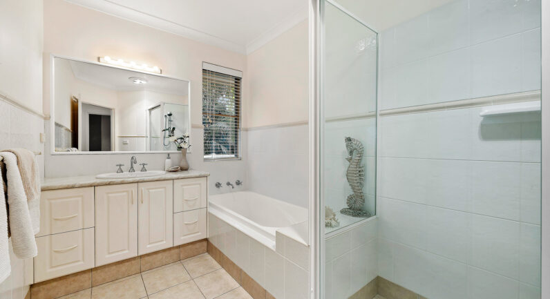 6 Birramal Drive, Dunbogan NSW 2443