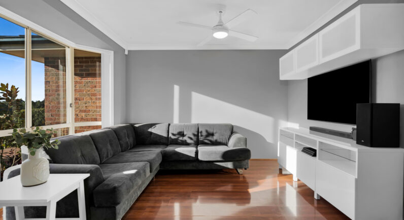 37 Withnell Crescent, St Helens Park NSW 2560