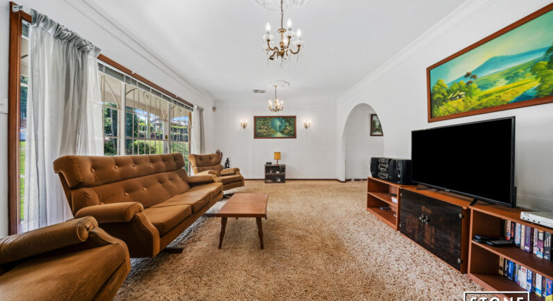 10 Burton Avenue, Northmead NSW 2152
