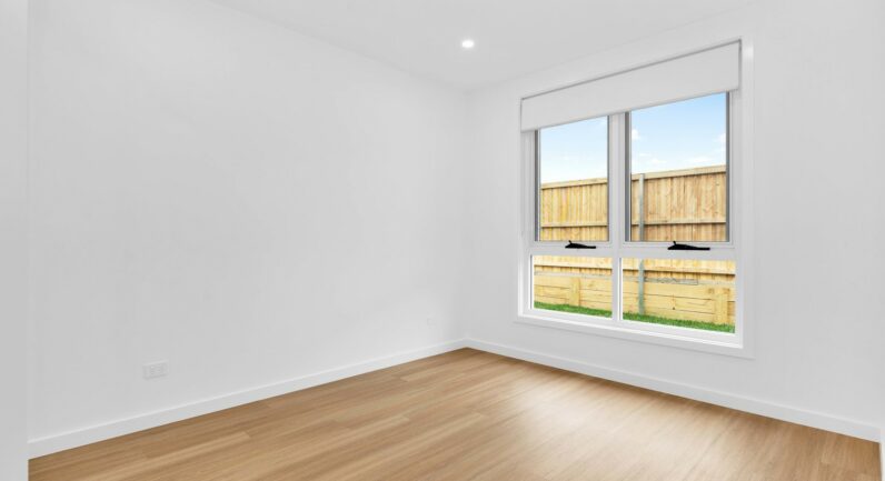 24 Guineas Street, Menangle Park NSW 2563