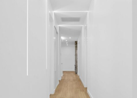 24 Guineas Street
