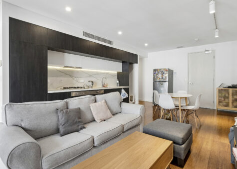 47/21 Bay Drive