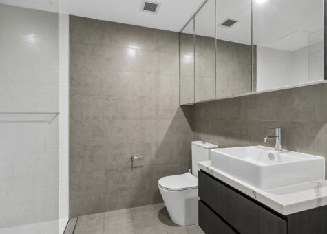 47/21 Bay Drive