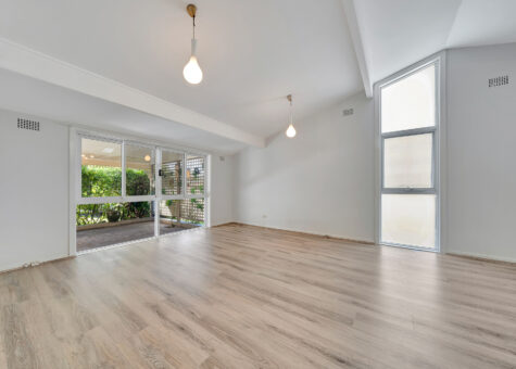 4 Bambara Crescent