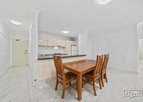 10/478 Church Street
