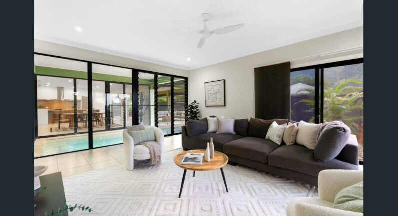 4 Mccoll Close, Redlynch QLD 4870