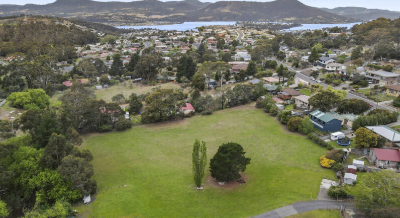 192 Abbotsfield Road, Claremont TAS 7011