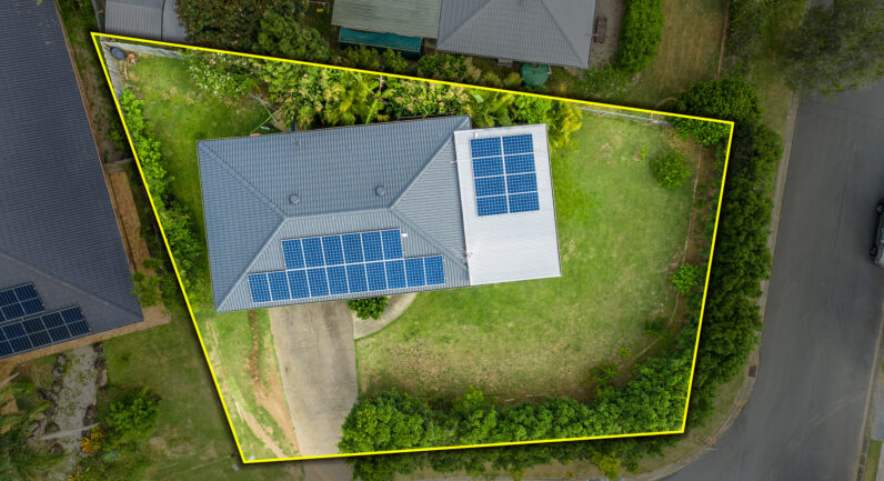 2 Valence Court, Petrie QLD 4502