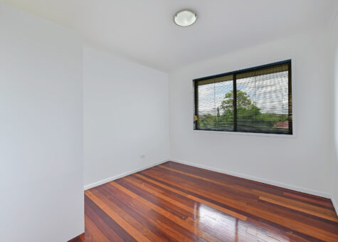 2 Valence Court