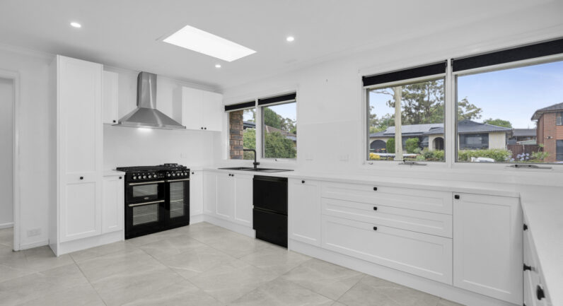 36 Pinaroo Crescent, Bradbury NSW 2560
