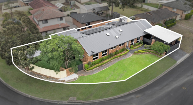 36 Pinaroo Crescent, Bradbury NSW 2560