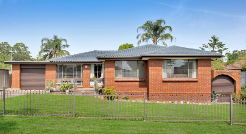 32 Clifford Crescent, Ingleburn NSW 2565