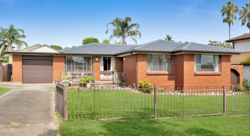 32 Clifford Crescent, Ingleburn NSW 2565