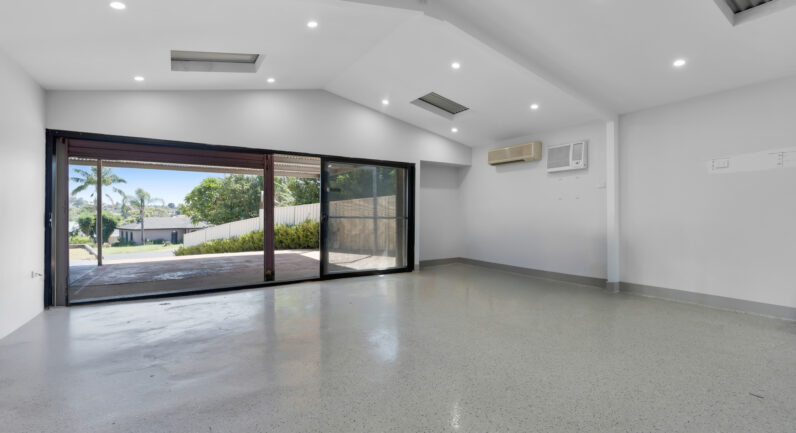10 Prospero Close, Rosemeadow NSW 2560