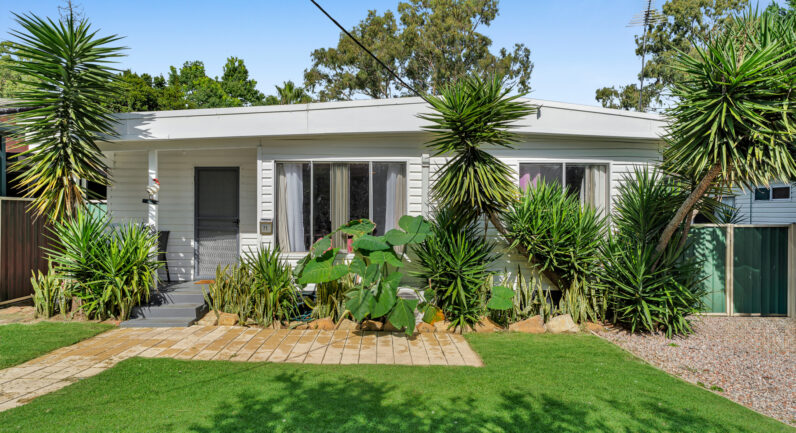 71 Brudenell Avenue, Leumeah NSW 2560