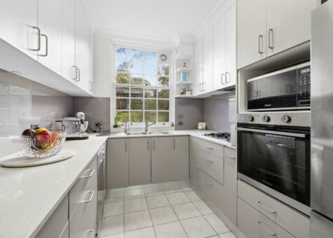 8/8 Larkin Street