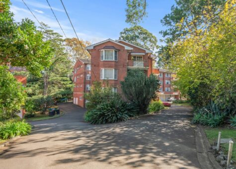 8/8 Larkin Street