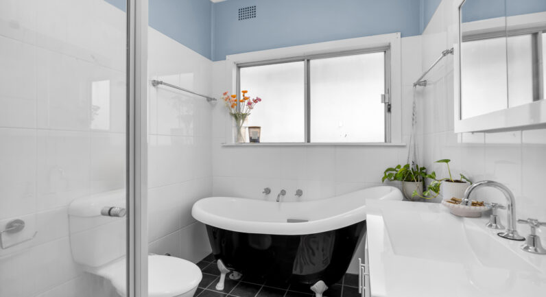 61 Hoddle Avenue, Bradbury NSW 2560