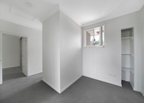 19/221A Waterworth Drive
