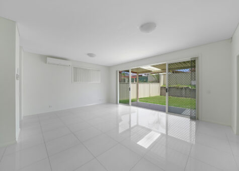 19/221A Waterworth Drive