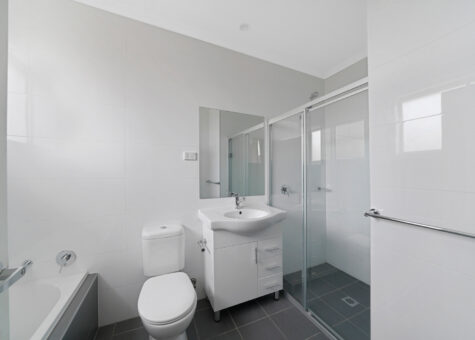 19/221A Waterworth Drive