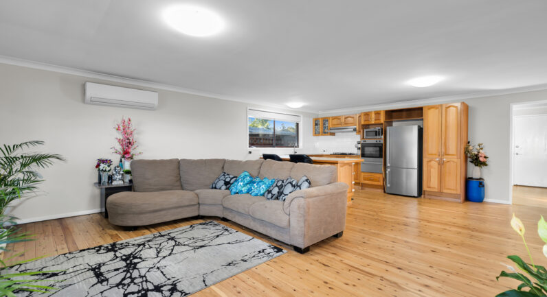 4 Peridot Close, Eagle Vale NSW 2558