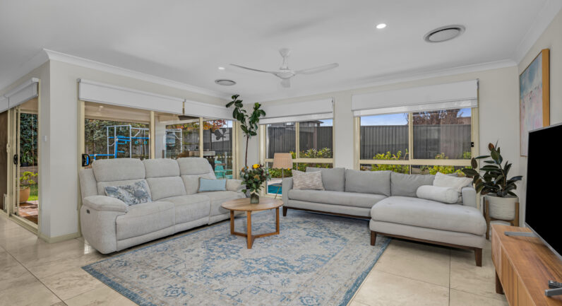 21 Dutton Street, Spring Farm NSW 2570