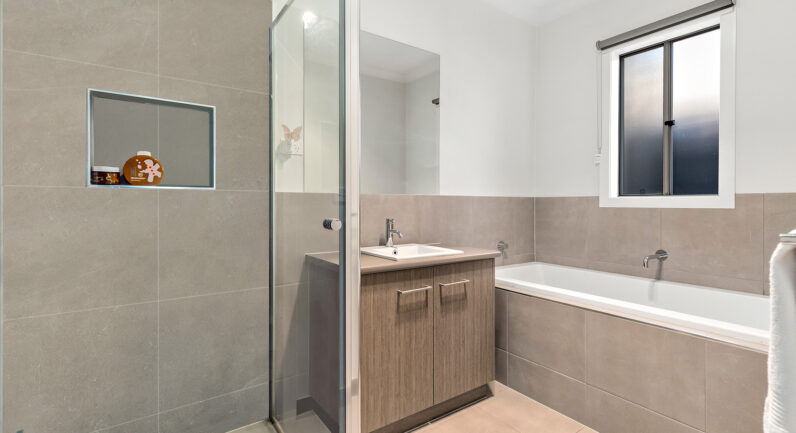 21 Kevlar Close, Canadian VIC 3350