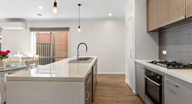 21 Kevlar Close, Canadian VIC 3350