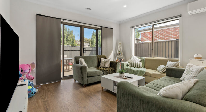 21 Kevlar Close, Canadian VIC 3350